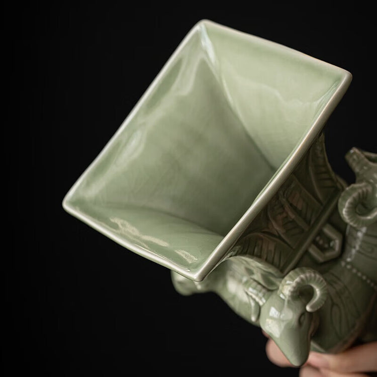 四羊方尊(しようほうそん)