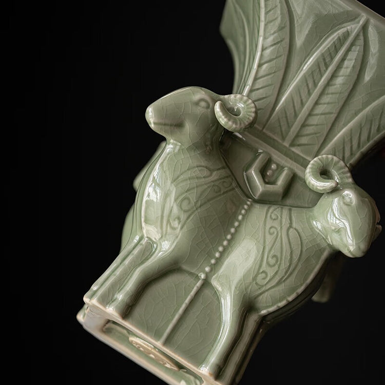 四羊方尊（しようほうそん）